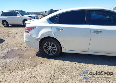 2015 Nissan Altima 2.5 S из США, поврежденный, VIN 1N4AL3AP5FN898623